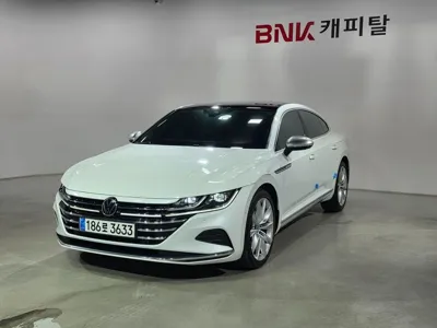 Volkswagen Arteon 2023, 100375 км, за 18314.3 USD