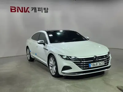 Volkswagen Arteon 2023, 100375 км, за 18314.3 USD