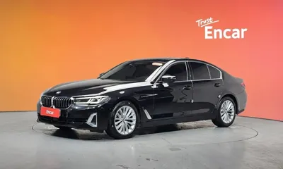 BMW 5-Series · 2021 год