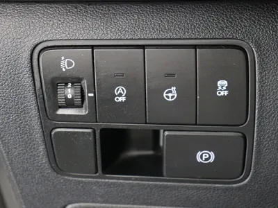 Hyundai Staria 2024, 79744 км, за 17120.58 USD - фото 13