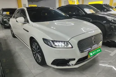 Lincoln Continental 2018, 109200 км, за 15529 USD