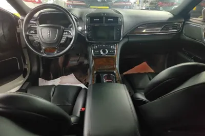 Lincoln Continental 2018, 109200 км, за 15529 USD - фото 12