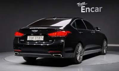 Hyundai Genesis 2016, 90217 км, за 8794.79 USD
