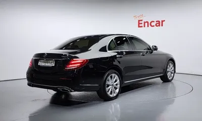 Mercedes-Benz E-Class 2020, 84401 км, за 22794.84 USD