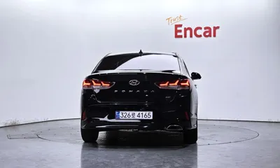 Hyundai Sonata 2018, 100337 км, за 7159.61 USD