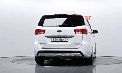 Kia Canival 2016, 146902 км, за 8787.58 USD
