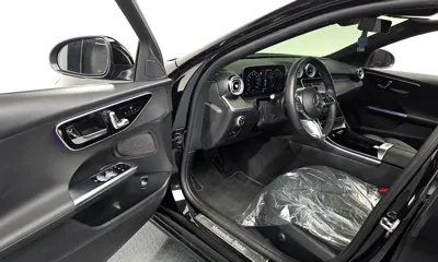 Mercedes-Benz C-Class 2023, 52807 км, за 23224.06 USD - фото 10