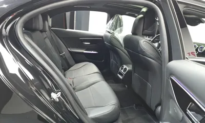 Mercedes-Benz C-Class 2023, 52807 км, за 23224.06 USD - фото 11