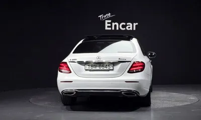 Mercedes-Benz E-Class 2017, 61757 км, за 13576.15 USD