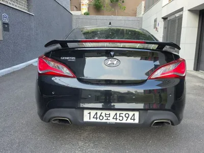 Hyundai Genesis 2014, 176000 км, за 8533.54 USD
