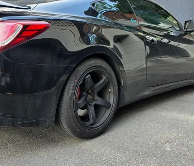 Hyundai Genesis 2014, 176000 км, за 8533.54 USD