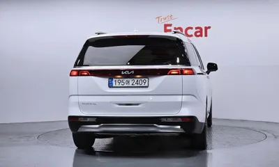Kia Canival 2023, 47866 км, за 20986.74 USD