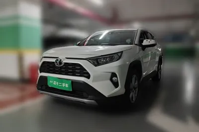 Toyota RAV4 · 2020 год
