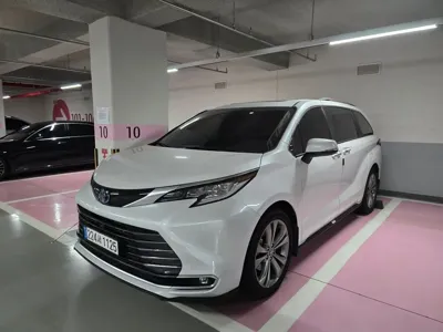 Toyota Sienna 2024, 22000 км, за 36273.8 USD - фото 2