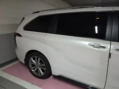 Toyota Sienna 2024, 22000 км, за 36273.8 USD - фото 3