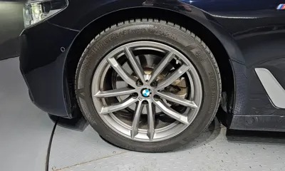 BMW 5-Series 2020, 86584 км, за 18970.72 USD