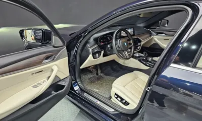 BMW 5-Series 2020, 86584 км, за 18970.72 USD - фото 11