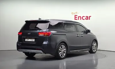 Kia Canival 2017, 117650 км, за 7488.44 USD