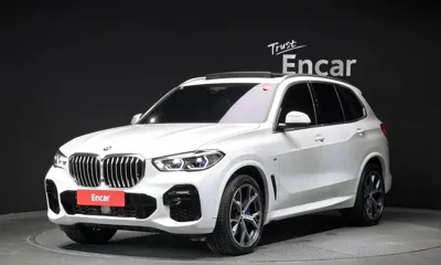 BMW X5 · 2022 год