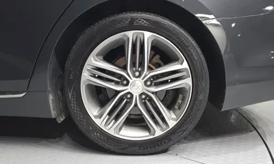 Hyundai Grandeur 2018, 88850 км, за 8403.91 USD