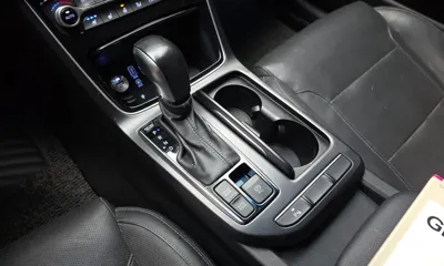 Hyundai Grandeur 2018, 88850 км, за 8403.91 USD - фото 9