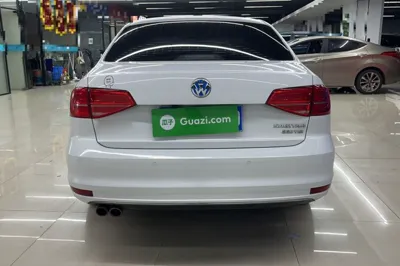 Volkswagen Sagitar 2017, 116600 км, за 7499 USD