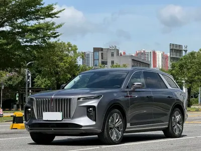 Hongqi Hongqi E-HS9 2023, 10000 км, за 34920.91 USD