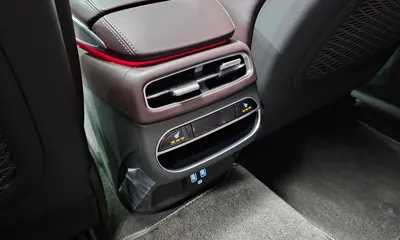 Genesis GV70 2022, 43923 км, за 25081.45 USD - фото 28