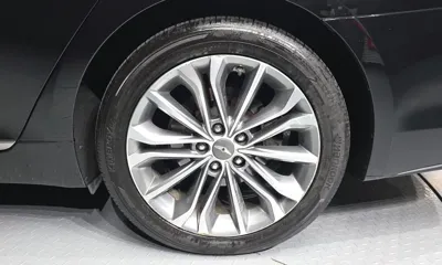 Hyundai Genesis 2015, 147096 км, за 5609.51 USD