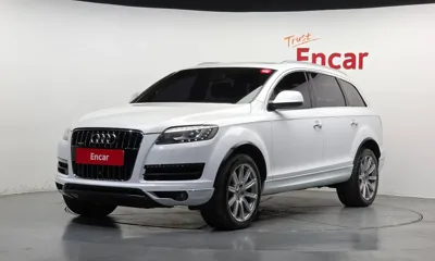 Audi Q7 · 2015 год