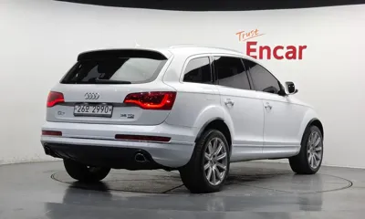 Audi Q7 2015, 279921 км, за 5395.56 USD