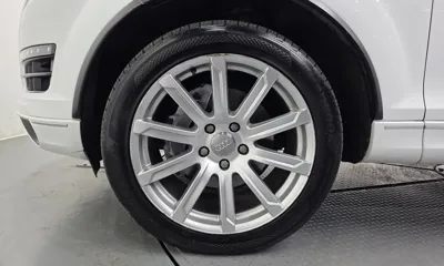 Audi Q7 2015, 279921 км, за 5395.56 USD