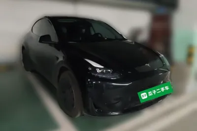 Tesla Model Y 2023, 43900 км, за 30328 USD