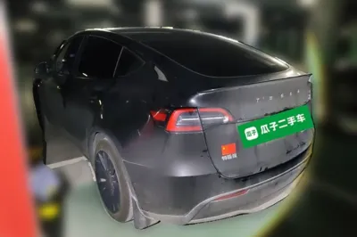 Tesla Model Y 2023, 43900 км, за 30328 USD
