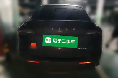 Tesla Model Y 2023, 43900 км, за 30328 USD