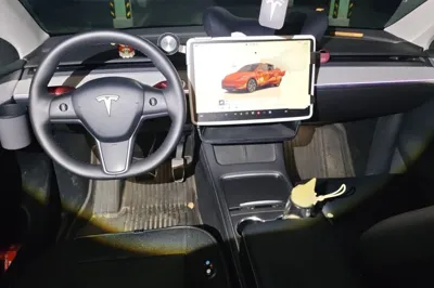 Tesla Model Y 2023, 43900 км, за 30328 USD - фото 9