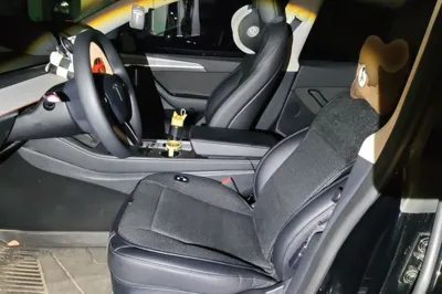 Tesla Model Y 2023, 43900 км, за 30328 USD - фото 15