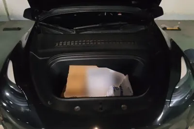 Tesla Model Y 2023, 43900 км, за 30328 USD - фото 21