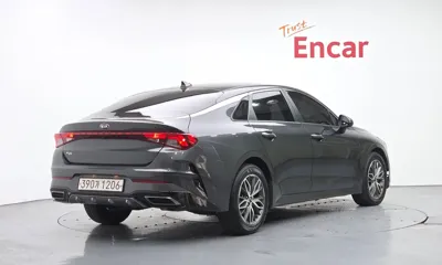 Kia K5 2021, 70567 км, за 10336.08 USD