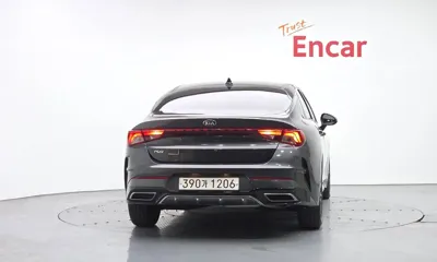 Kia K5 2021, 70567 км, за 10336.08 USD