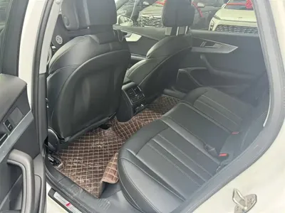 Audi A4L 2024, 13000 км, за 23070.79 USD