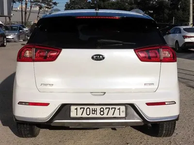 Kia Niro 2018, 126102 км, за 7020.73 USD