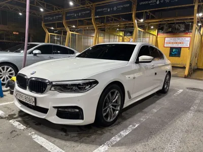 BMW 5-Series 2018, 111887 км, за 16738.87 USD