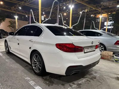 BMW 5-Series 2018, 111887 км, за 16738.87 USD