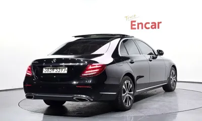 Mercedes-Benz E-Class 2019, 95251 км, за 16738.87 USD