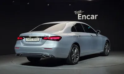 Mercedes-Benz E-Class 2022, 93979 км, за 22464.52 USD