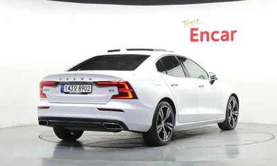 Volvo S60 2021, 89390 км, за 16148.09 USD