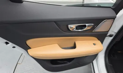 Volvo S60 2021, 89390 км, за 16018.75 USD - фото 25