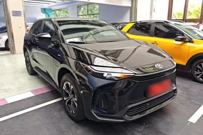 Toyota BZ 4X 2024, 32100 км, за 17665 USD