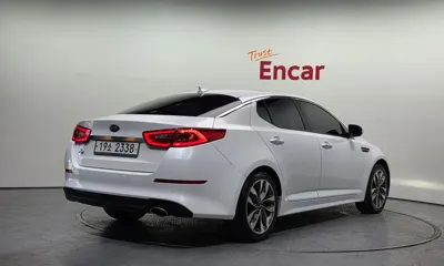 Kia K5 2015, 135904 км, за 3635.65 USD